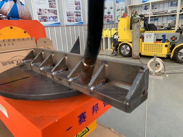 焊接變位機展示 影響焊接變位機的價格的因素