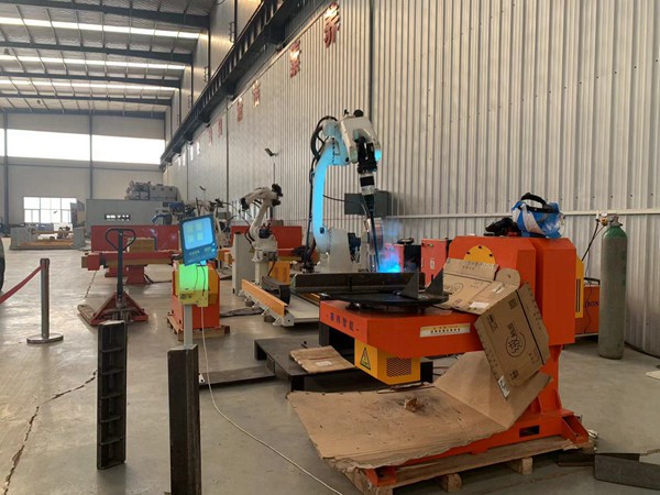 自動焊接生產(chǎn)線焊接展示