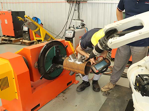 全自動管道焊接機器人的焊接優(yōu)勢 全自動管道焊接機器人的焊接優(yōu)勢