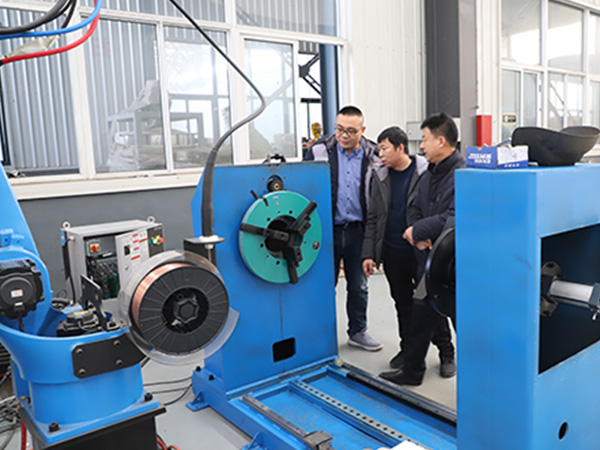 點焊焊接機器人有什么優(yōu)勢？