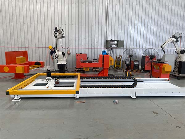 企業(yè)使用焊接機(jī)器人帶來的效益