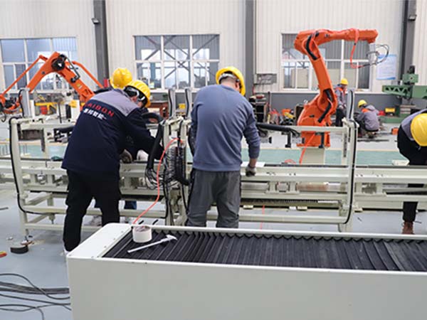 工業(yè)焊接機器人廠家根據產品質量報價 工業(yè)焊接機器人廠家根據產品質量報價