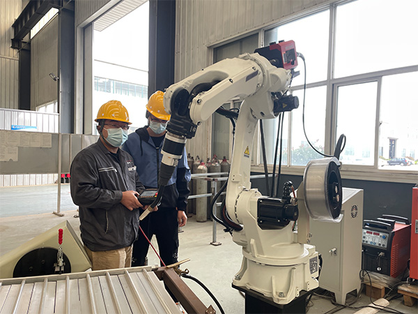 點(diǎn)焊機(jī)器人的特點(diǎn) 點(diǎn)焊機(jī)器人的特點(diǎn)