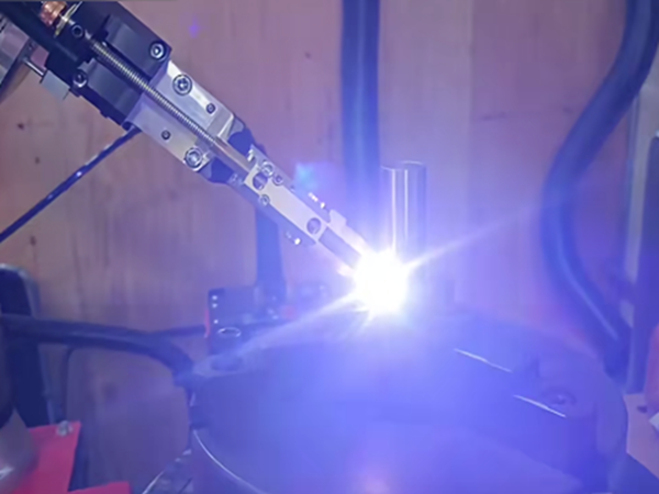 點焊機(jī)器人的結(jié)構(gòu)組成